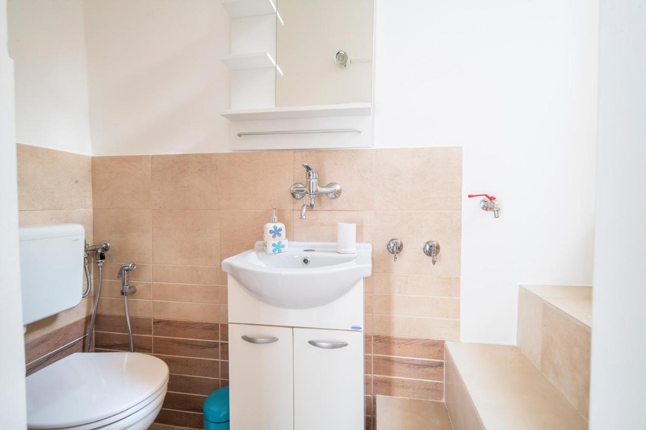 A Casa Di Lavinia Appartement Monopoli Buitenkant foto