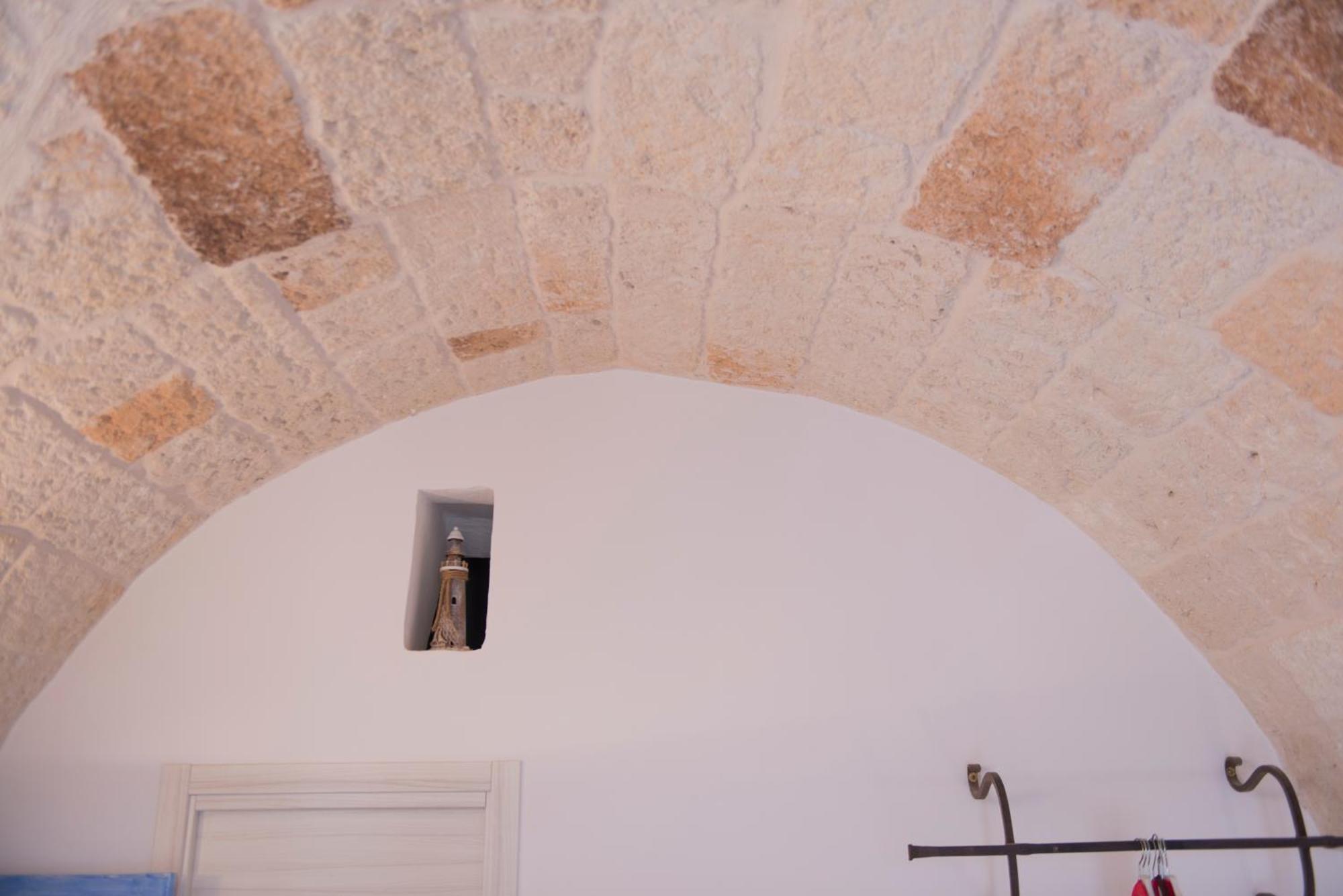 A Casa Di Lavinia Appartement Monopoli Buitenkant foto
