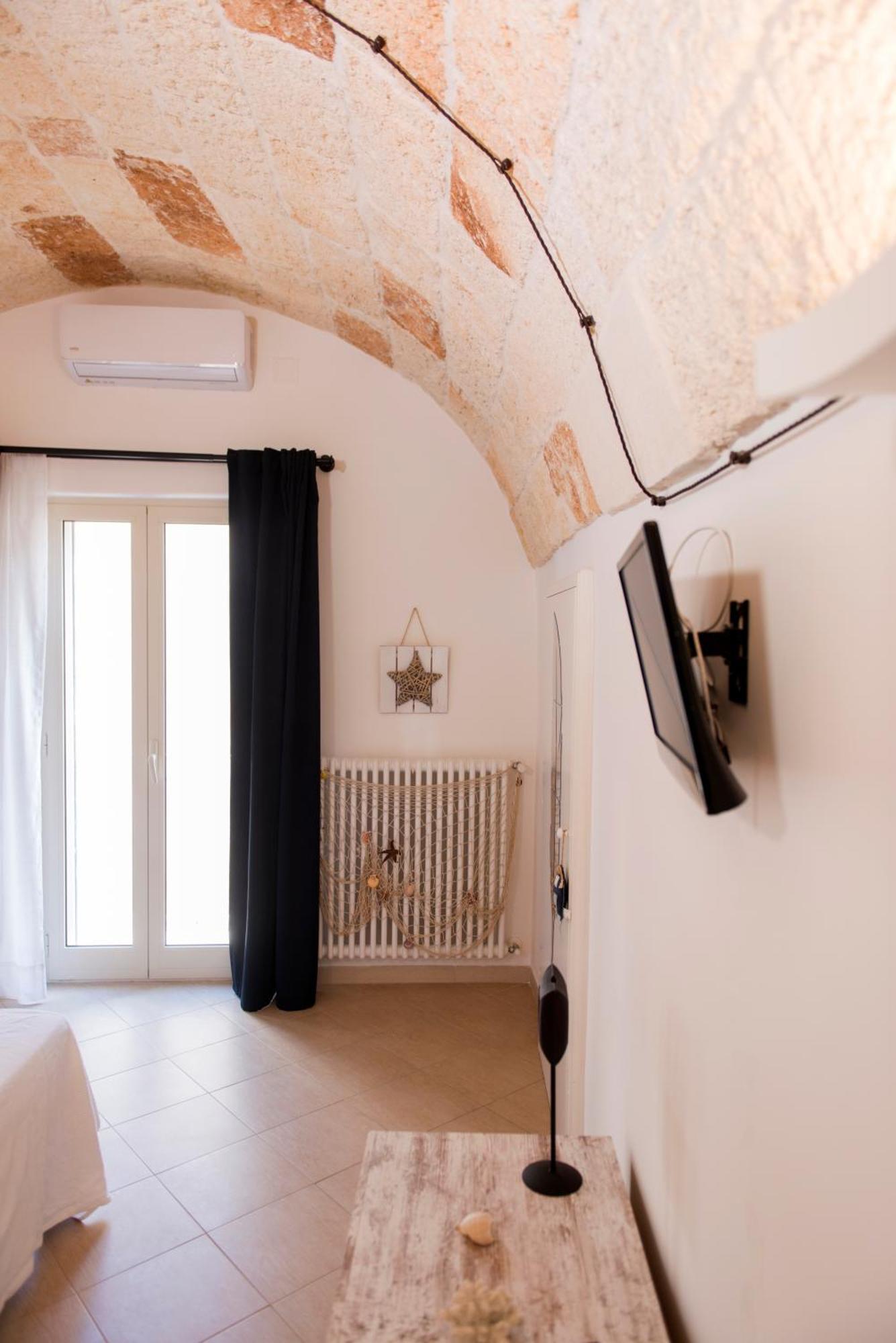 A Casa Di Lavinia Appartement Monopoli Buitenkant foto